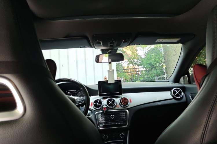 Used Mercedes-Benz CLA 2015 CLA 200 Headliner