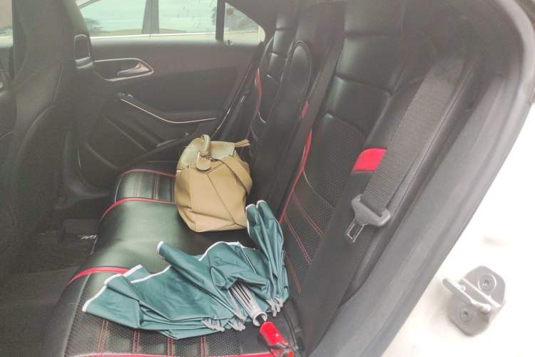 Used Mercedes-Benz CLA 2015 CLA 220 4MATIC Left Rear Seat