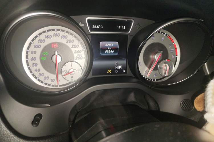 Used Mercedes-Benz CLA 2015 CLA 220 4MATIC Odometer Close Up