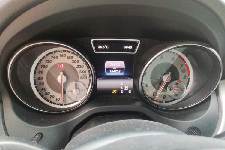 Used Mercedes-Benz CLA 2015 CLA 220 4MATIC Odometer Close Up