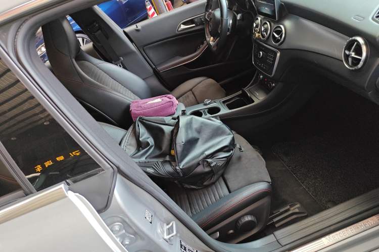 Used Mercedes-Benz CLA 2015 CLA 220 4MATIC Right Front Seat