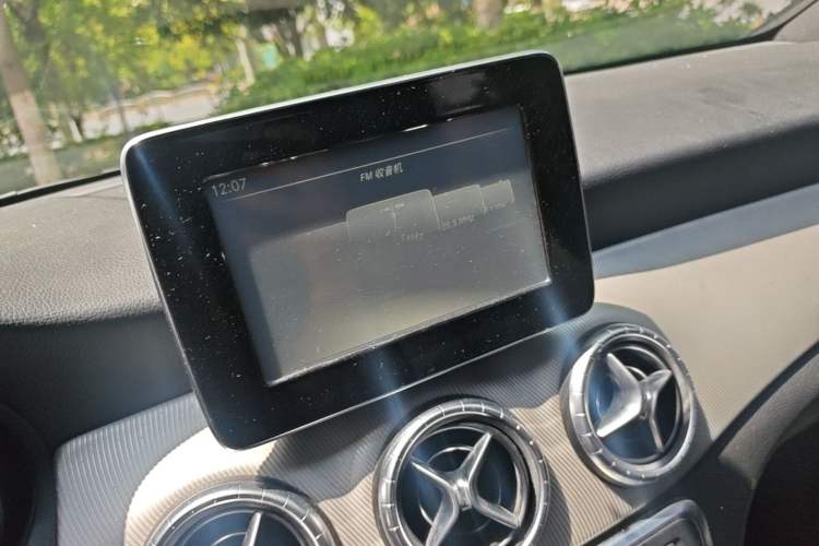 Used Mercedes-Benz CLA 2015 CLA 200 Audio And AC Panel