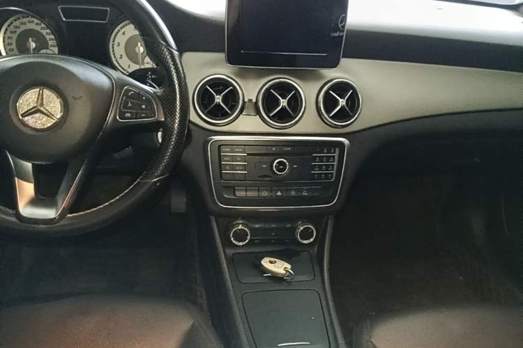 Used Mercedes-Benz CLA 2015 CLA 200 Audio And AC Panel