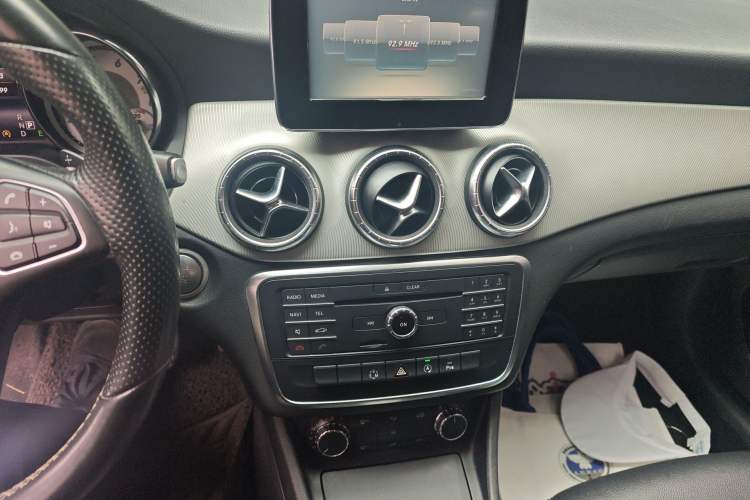 Used Mercedes-Benz CLA 2015 CLA 200 Audio And AC Panel