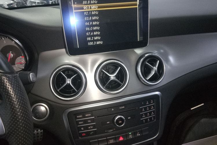 Used Mercedes-Benz CLA 2015 CLA 220 4MATIC Audio And AC Panel