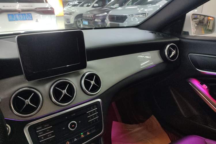 Used Mercedes-Benz CLA 2015 CLA 200 Audio And AC Panel