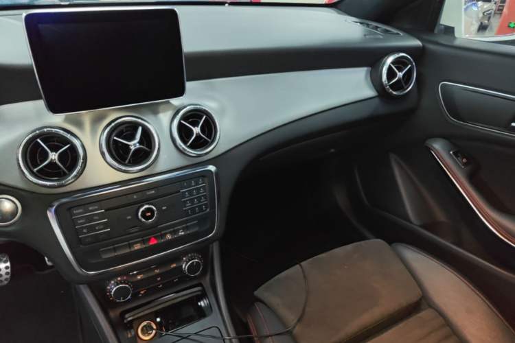 Used Mercedes-Benz CLA 2015 CLA 220 4MATIC Audio And AC Panel