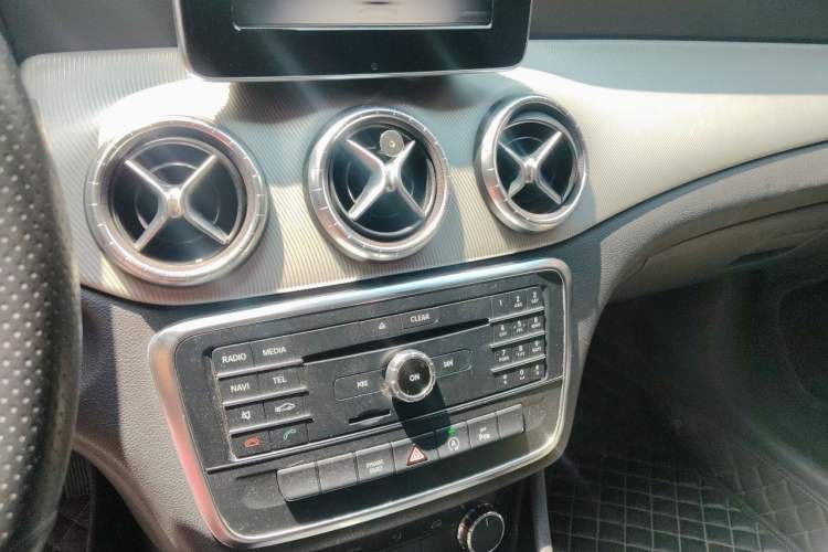 Used Mercedes-Benz CLA 2015 CLA 200 Audio And AC Panel