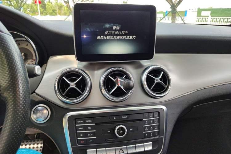 Used Mercedes-Benz CLA 2015 CLA 220 4MATIC Audio And AC Panel