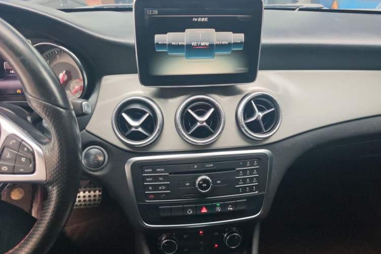 Used Mercedes-Benz CLA 2015 CLA 220 4MATIC Audio And AC Panel