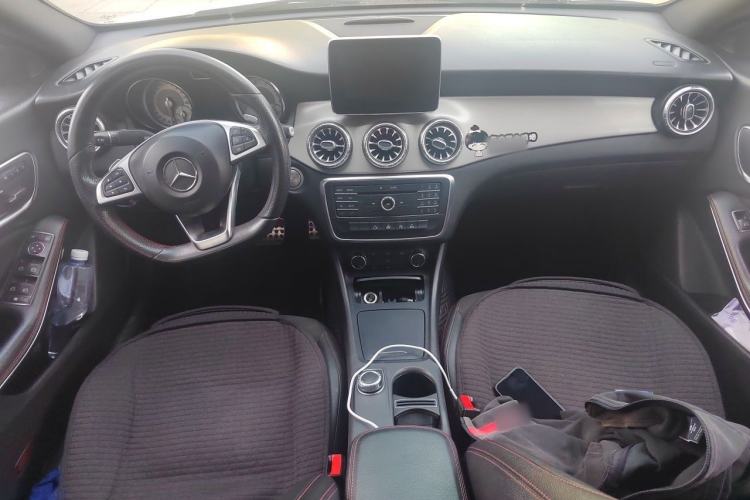 Used Mercedes-Benz CLA 2015 CLA 220 4MATIC Center Console