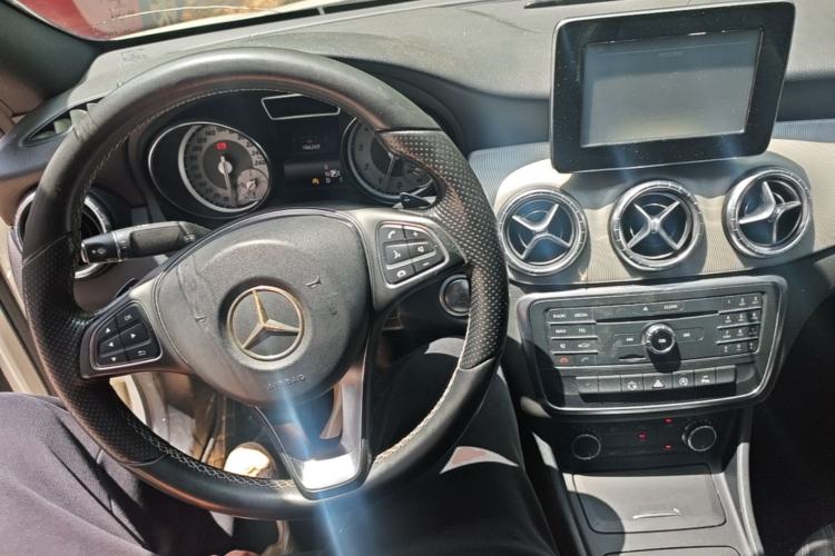 Used Mercedes-Benz CLA 2015 CLA 200 Center Console