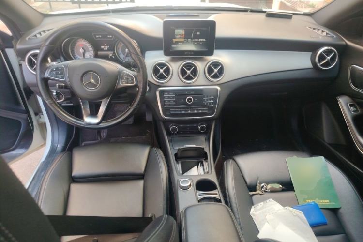 Used Mercedes-Benz CLA 2015 CLA 200 Center Console
