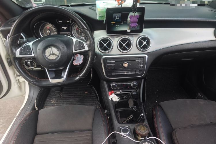 Used Mercedes-Benz CLA 2015 CLA 220 4MATIC Center Console