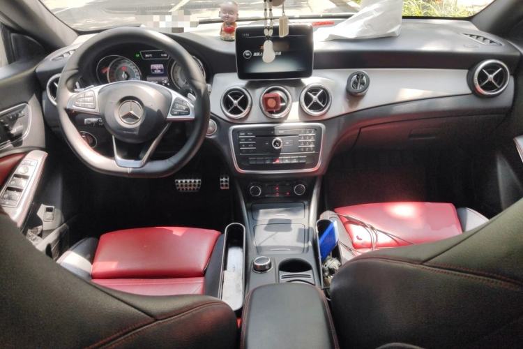 Used Mercedes-Benz CLA 2015 CLA 220 4MATIC Center Console