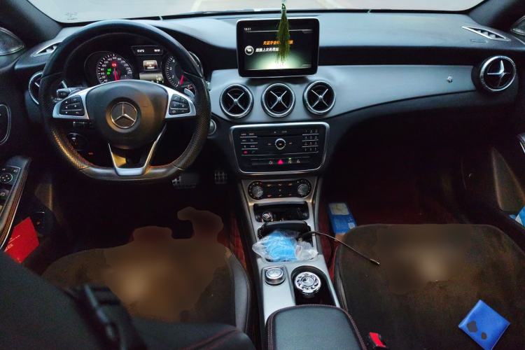 Used Mercedes-Benz CLA 2015 CLA 220 4MATIC Center Console