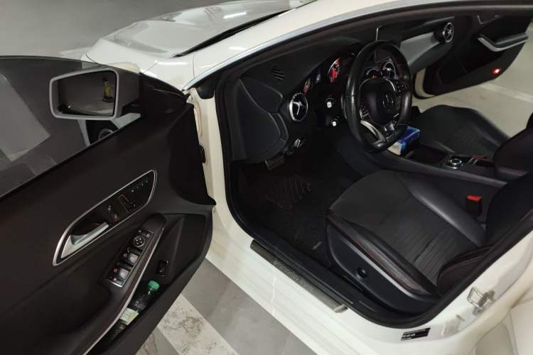 Used Mercedes-Benz CLA 2015 CLA 220 4MATIC Driver Seat