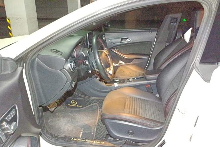 Used Mercedes-Benz CLA 2015 CLA 220 4MATIC Driver Seat