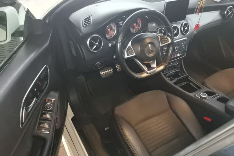Used Mercedes-Benz CLA 2015 CLA 220 4MATIC Driver Seat