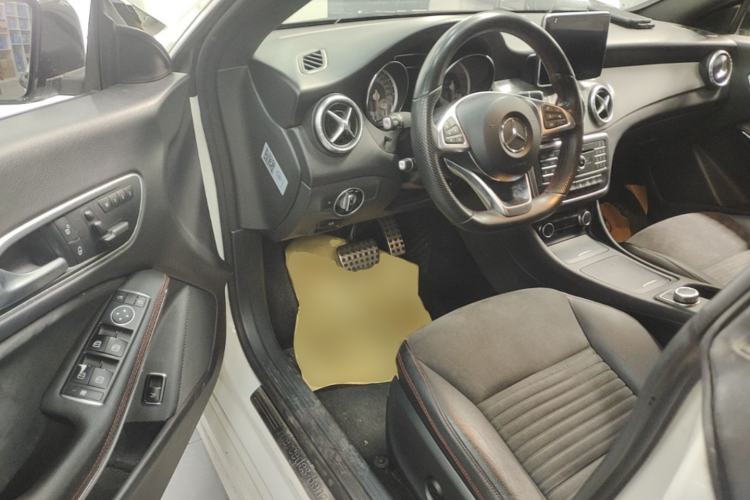 Used Mercedes-Benz CLA 2015 CLA 220 4MATIC Driver Seat