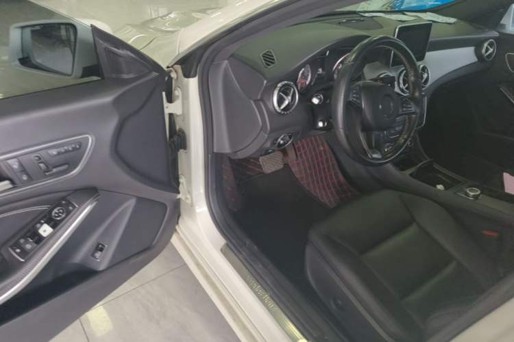 Used Mercedes-Benz CLA 2015 CLA 200 Driver Seat