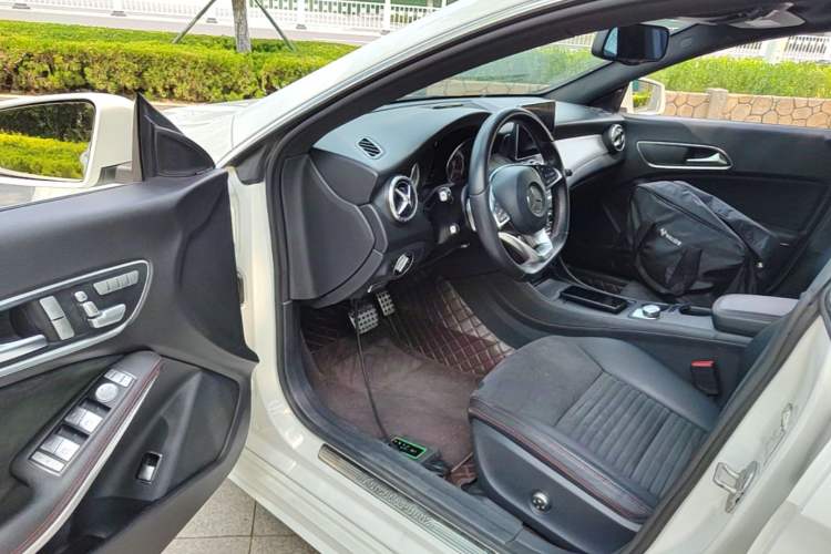 Used Mercedes-Benz CLA 2015 CLA 220 4MATIC Driver Seat