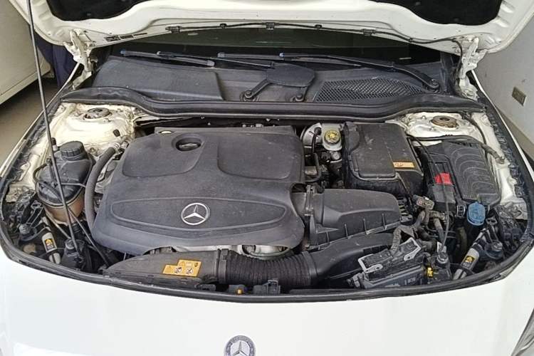 Used Mercedes-Benz CLA 2015 CLA 200 Engine Bay