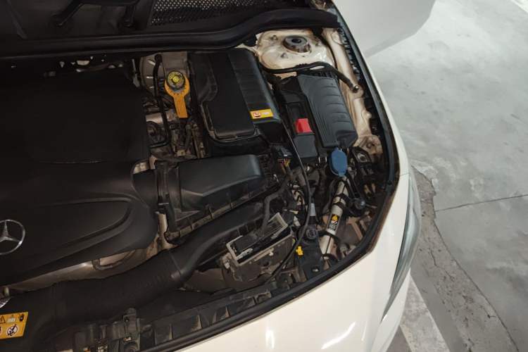 Used Mercedes-Benz CLA 2015 CLA 220 4MATIC Engine Bay Left