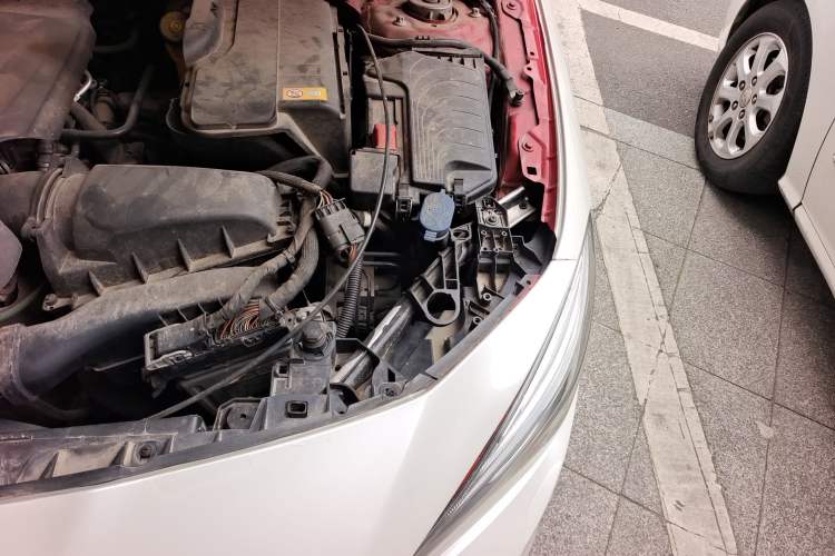 Used Mercedes-Benz CLA 2015 CLA 200 Engine Bay Left