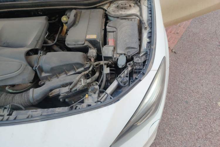 Used Mercedes-Benz CLA 2015 CLA 200 Engine Bay Left