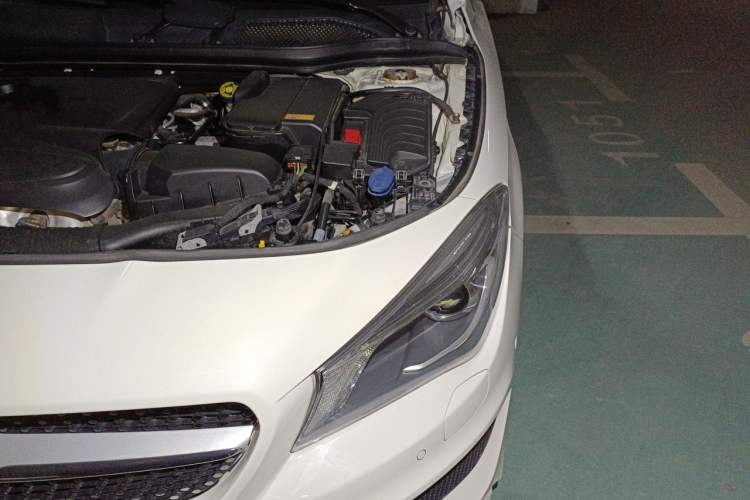 Used Mercedes-Benz CLA 2015 CLA 220 4MATIC Engine Bay Left