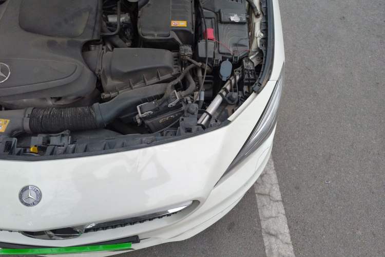 Used Mercedes-Benz CLA 2015 CLA 220 4MATIC Engine Bay Left