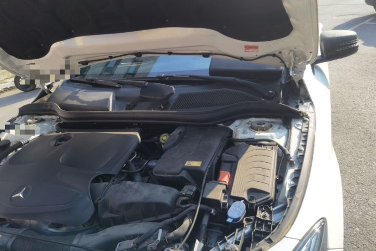 Used Mercedes-Benz CLA 2015 CLA 200 Engine Bay Left