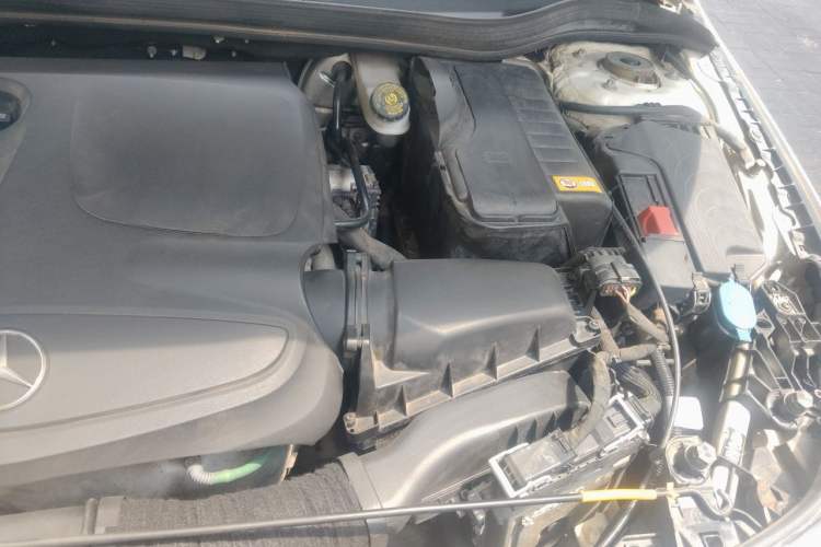 Used Mercedes-Benz CLA 2015 CLA 200 Engine Bay Left