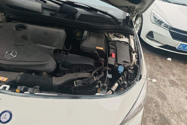 Used Mercedes-Benz CLA 2015 CLA 220 4MATIC Engine Bay Left