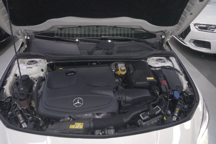 Used Mercedes-Benz CLA 2015 CLA 220 4MATIC Engine Bay