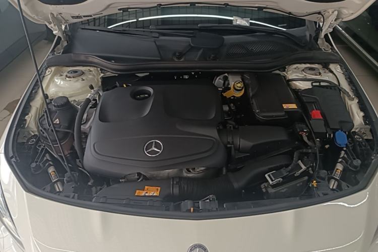 Used Mercedes-Benz CLA 2015 CLA 220 4MATIC Engine Bay