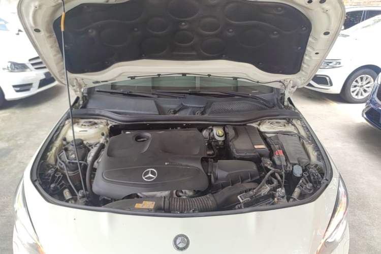 Used Mercedes-Benz CLA 2015 CLA 200 Engine Bay