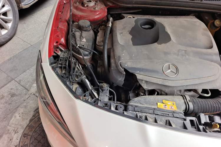 Used Mercedes-Benz CLA 2015 CLA 200 Engine Bay Right