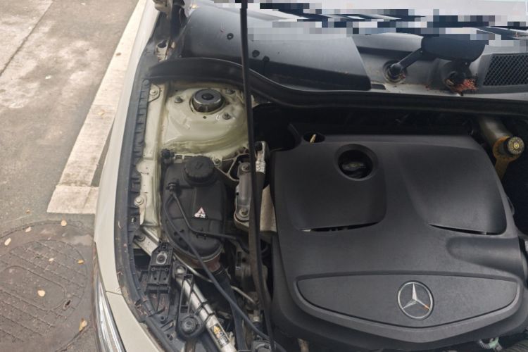 Used Mercedes-Benz CLA 2015 CLA 200 Engine Bay Right