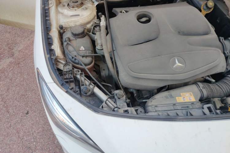 Used Mercedes-Benz CLA 2015 CLA 200 Engine Bay Right