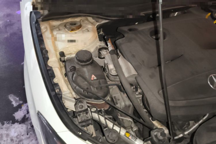 Used Mercedes-Benz CLA 2015 CLA 220 4MATIC Engine Bay Right