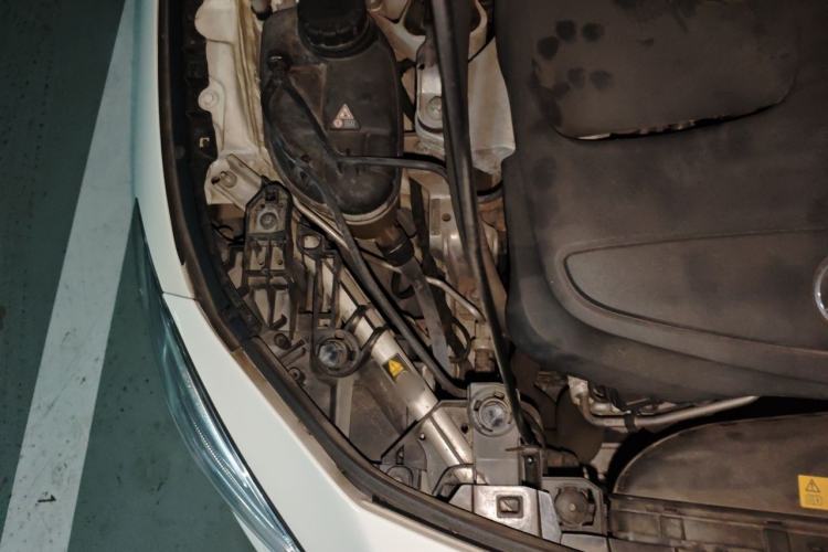 Used Mercedes-Benz CLA 2015 CLA 200 Engine Bay Right