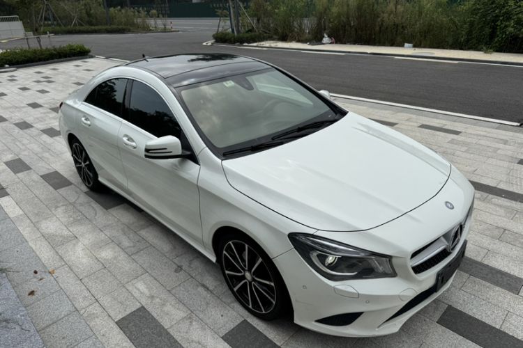 Used Mercedes-Benz CLA 2015 CLA 200 Exterior 2