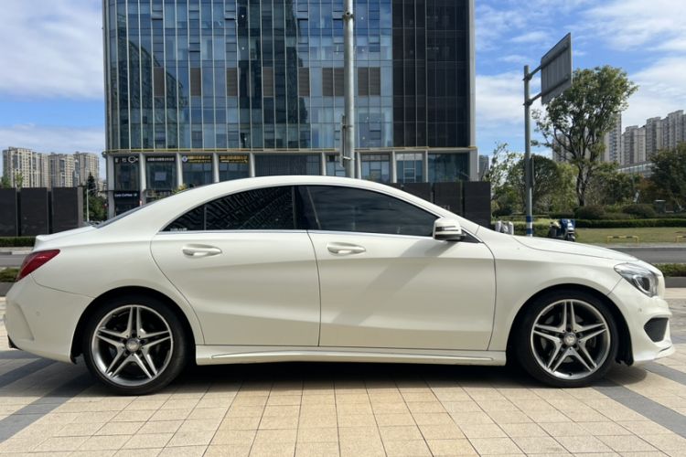 Used Mercedes-Benz CLA 2015 CLA 220 4MATIC Exterior 4