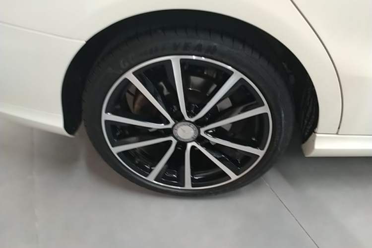 Used Mercedes-Benz CLA 2015 CLA 200 Exterior 5