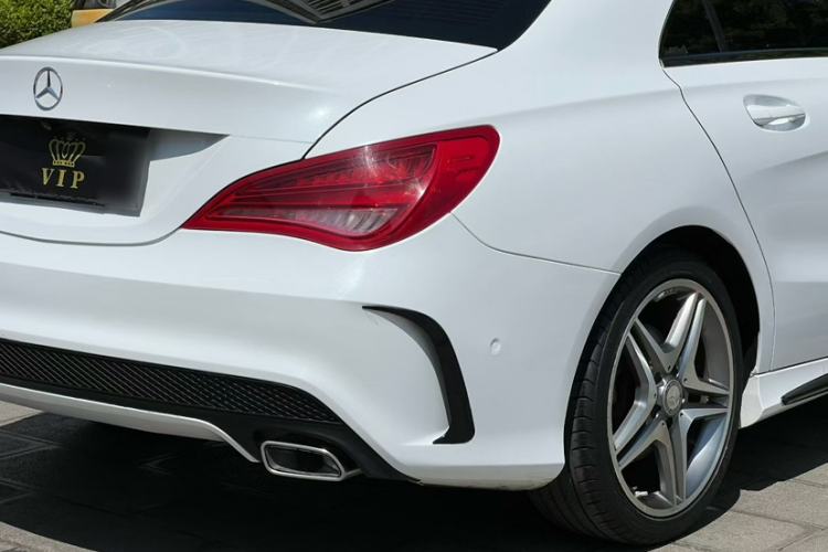 Used Mercedes-Benz CLA 2015 CLA 220 4MATIC Exterior 5