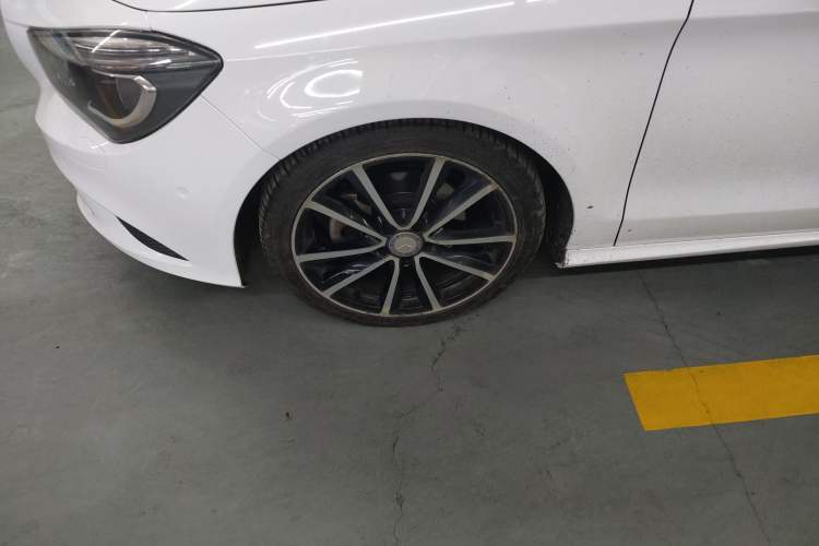 Used Mercedes-Benz CLA 2015 CLA 200 Exterior 7