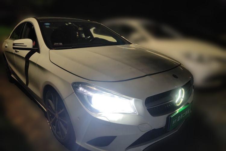 Used Mercedes-Benz CLA 2015 CLA 200 Front Right 45 Deg