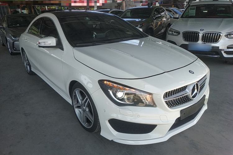 Used Mercedes-Benz CLA 2015 CLA 220 4MATIC Front Right 45 Deg